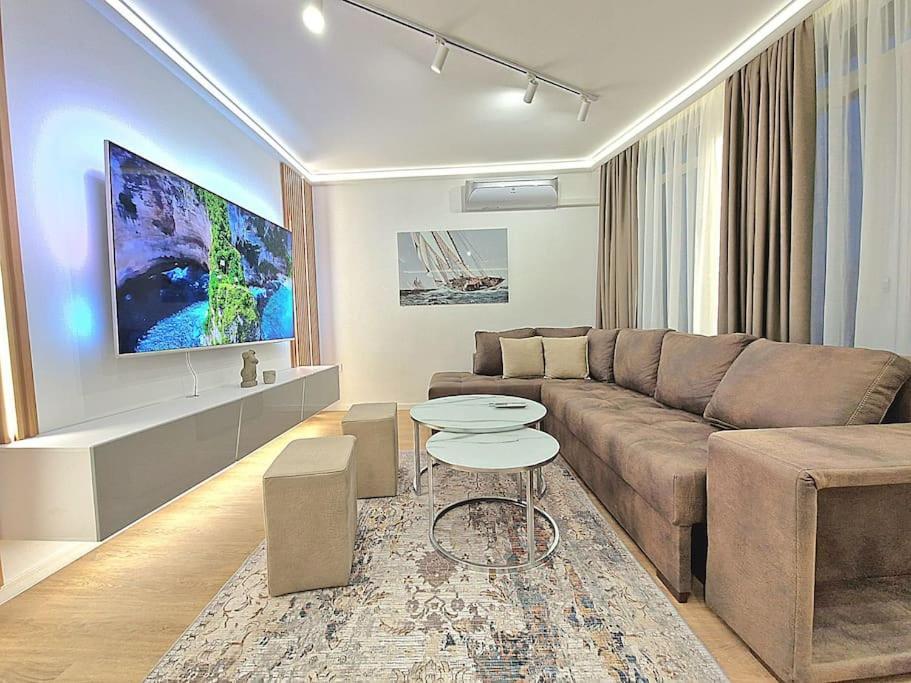 Luxury Apartment. 75 Inches Tv Varna Exterior foto