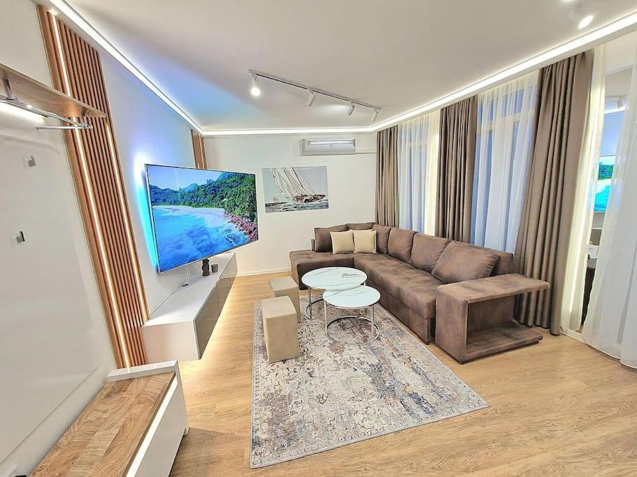 Luxury Apartment. 75 Inches Tv Varna Exterior foto