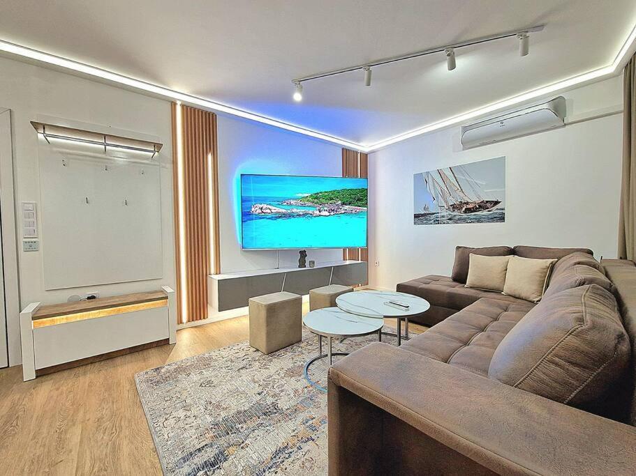 Luxury Apartment. 75 Inches Tv Varna Exterior foto