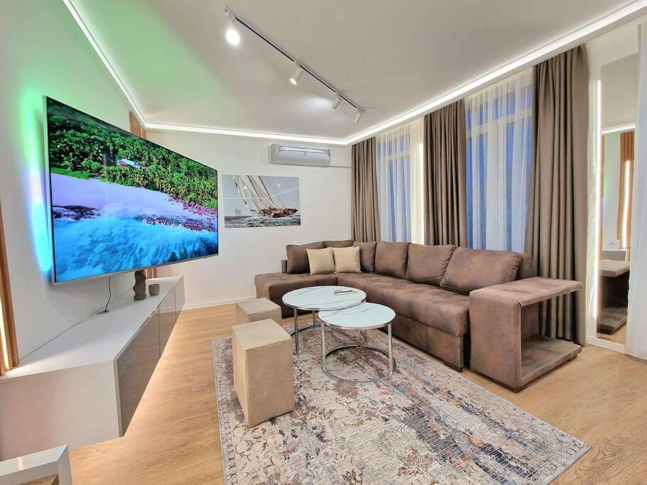 Luxury Apartment. 75 Inches Tv Varna Exterior foto